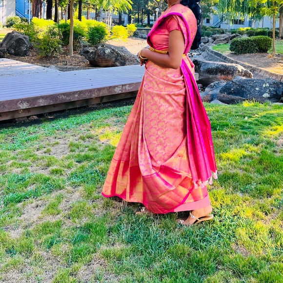Beautiful semi monochrome Pattu Kanchipuram kanchi  saree sari - Picture 7 of 8